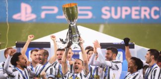 Italian Super Cup - Final - Juventus v Napoli - Mapei Stadium, Reggio Emilia, Italy - January 20, 2021 Juventus players celebrate with the Italian Super Cup REUTERS/Alberto Lingria