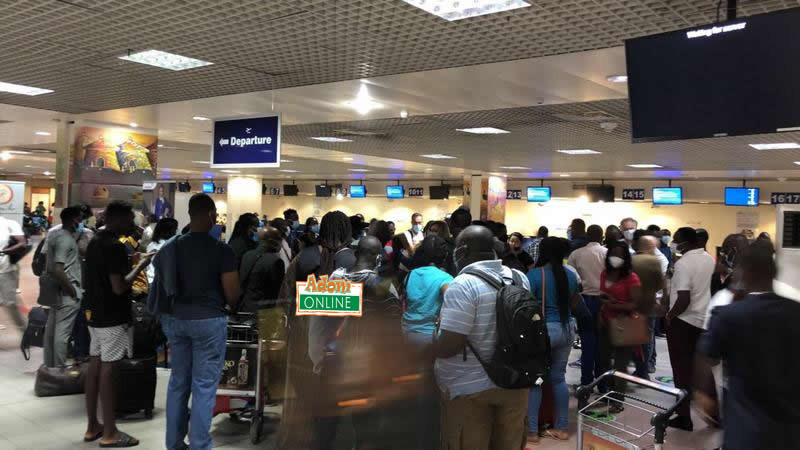 Passengers stranded at Airport as staff withdraw services