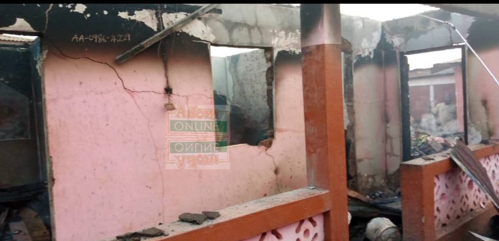80-year-old woman trapped as fire consumes 5-bedroom house at Dampong 2 80-year-old woman trapped as fire consumes 5-bedroom house at Dampong 2
