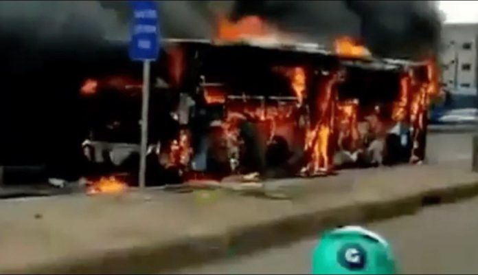 Passengers escape death as moving bus goes up in flames [Watch] 52