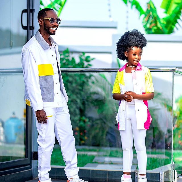 Okyeame Kwame and his two lovely kids twin up in new photos on his 45th birthday. 2