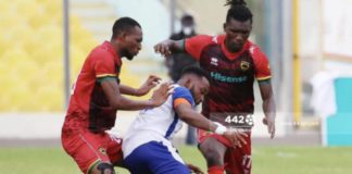 Gladson Awako closed down by Asante Kotoko players