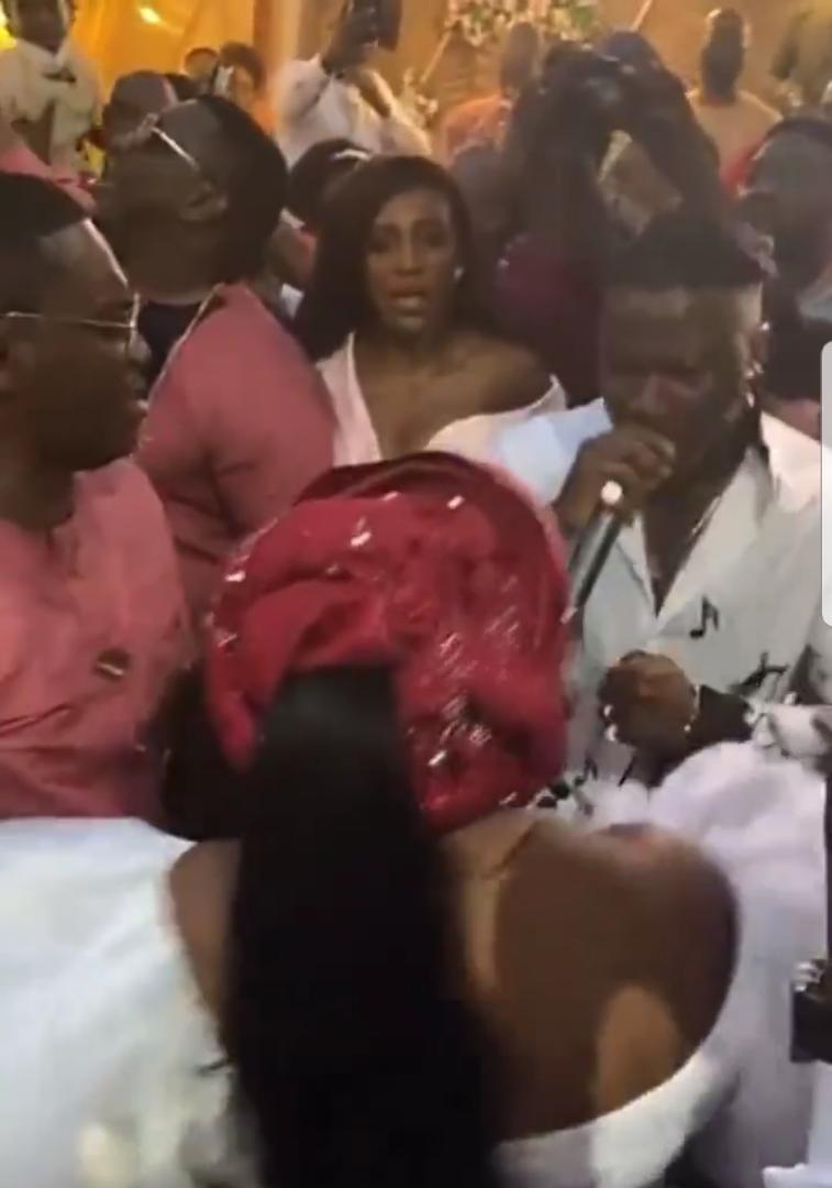 Yvonne Okoro’s mother challenges Stonebwoy to dance battle at wedding