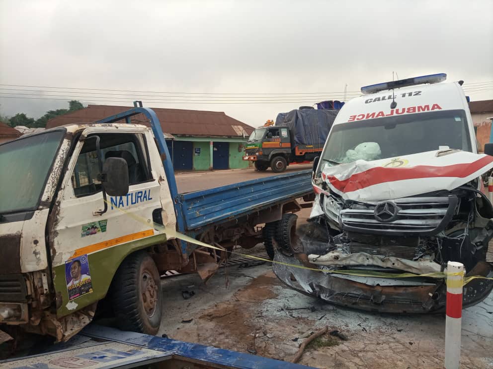 Ambulance carrying pregnant woman involved in accident