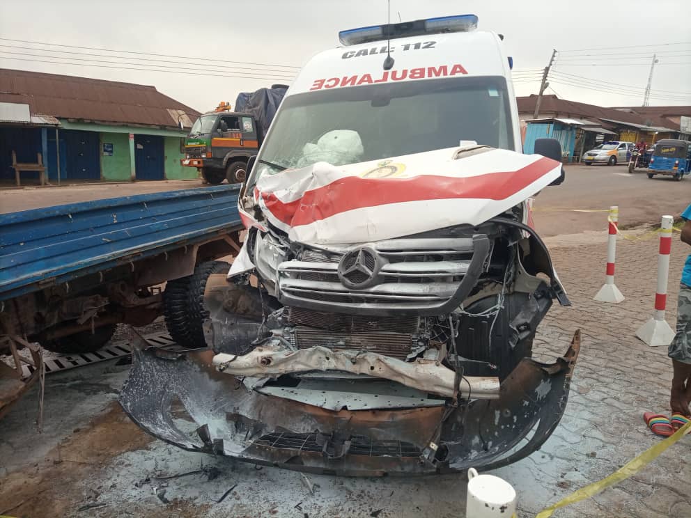 Ambulance carrying pregnant woman involved in accident