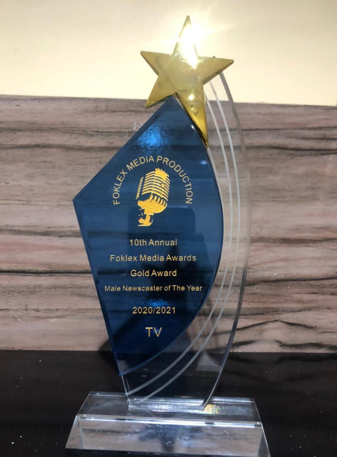 Nana Osei Ampofo Adjei adjudged Male Newscaster of the Year at FOKLEX Media Awards | Adomonline.com