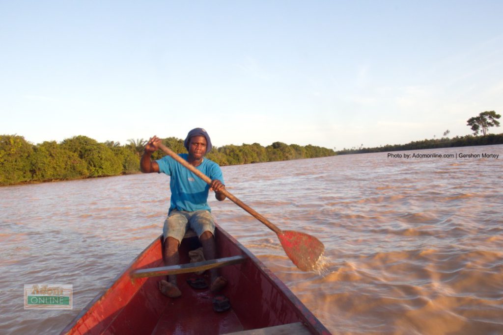 Fisherman who work on the Pra River bemoan the lack of fishes due to Galamsey activities.