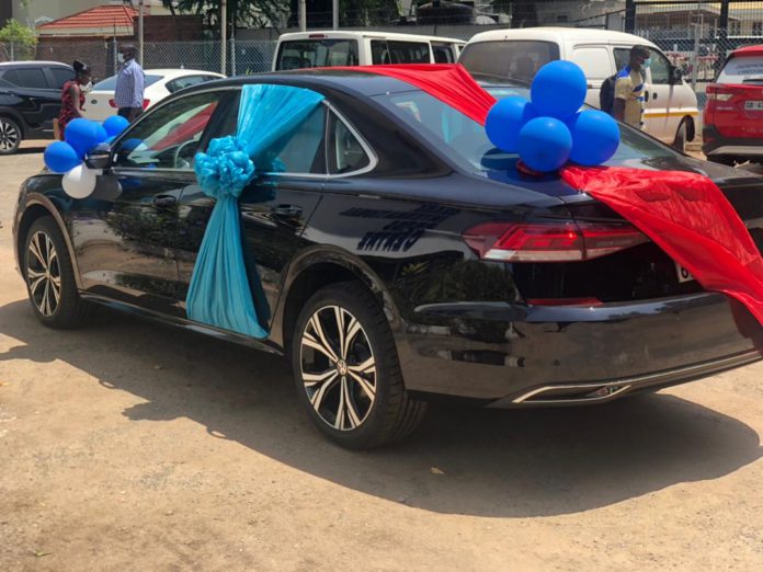 Samson Lardy receives GJA prize car