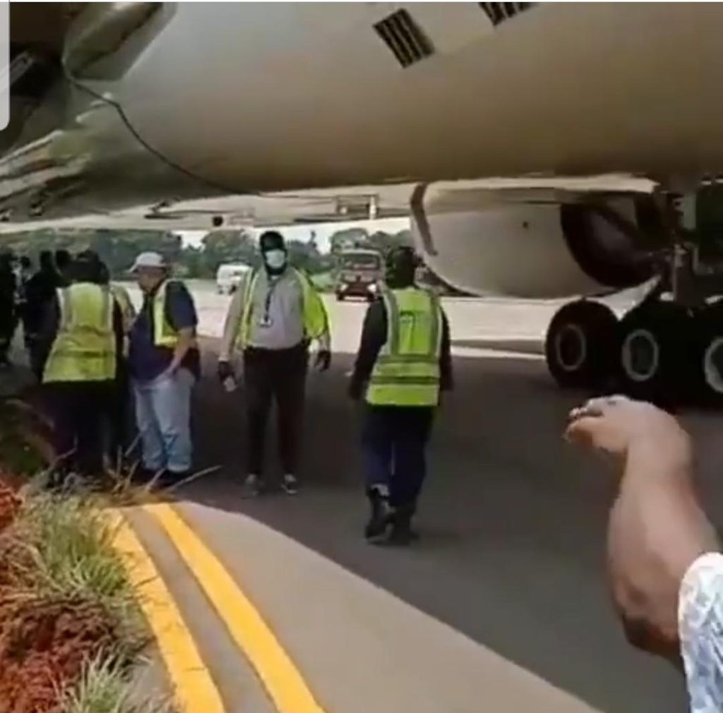 Scary moment airplane got stuck after skidding off runway