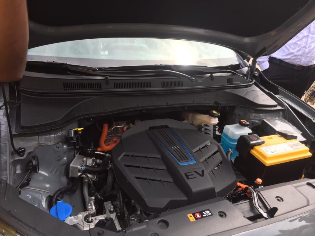 Energy Ministry takes delivery of new electric chargeable car [Photos]