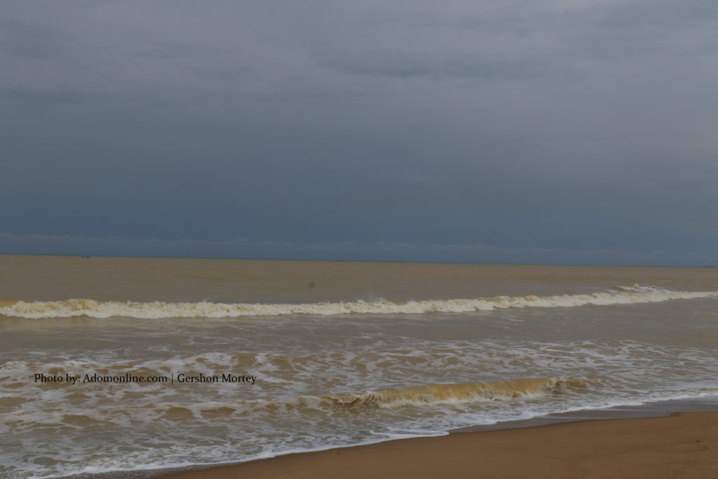 The current colour of the sea at Shama Beach