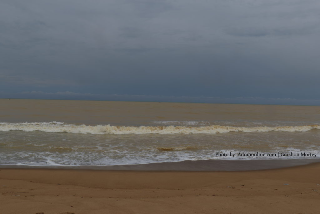 The current colour of the sea at Shama Beach