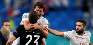 SAINT PETERSBURG, RUSSIA - JULY 02: Mikel Oyarzabal of Spain celebrates their side's victory in the penalty shoot out with team mate Unai Simon after the UEFA Euro 2020 Championship Quarter-final match between Switzerland and Spain at Saint Petersburg Sta Image credit: Getty Images