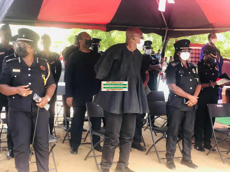 Hundreds bid farewell to policeman killed in bullion van robbery