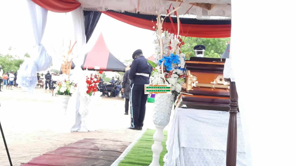 Hundreds bid farewell to policeman killed in bullion van robbery