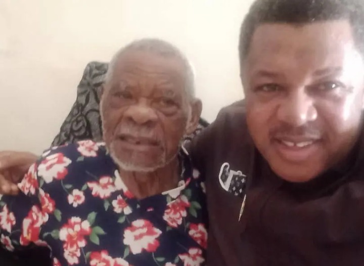 Popular actor loses father