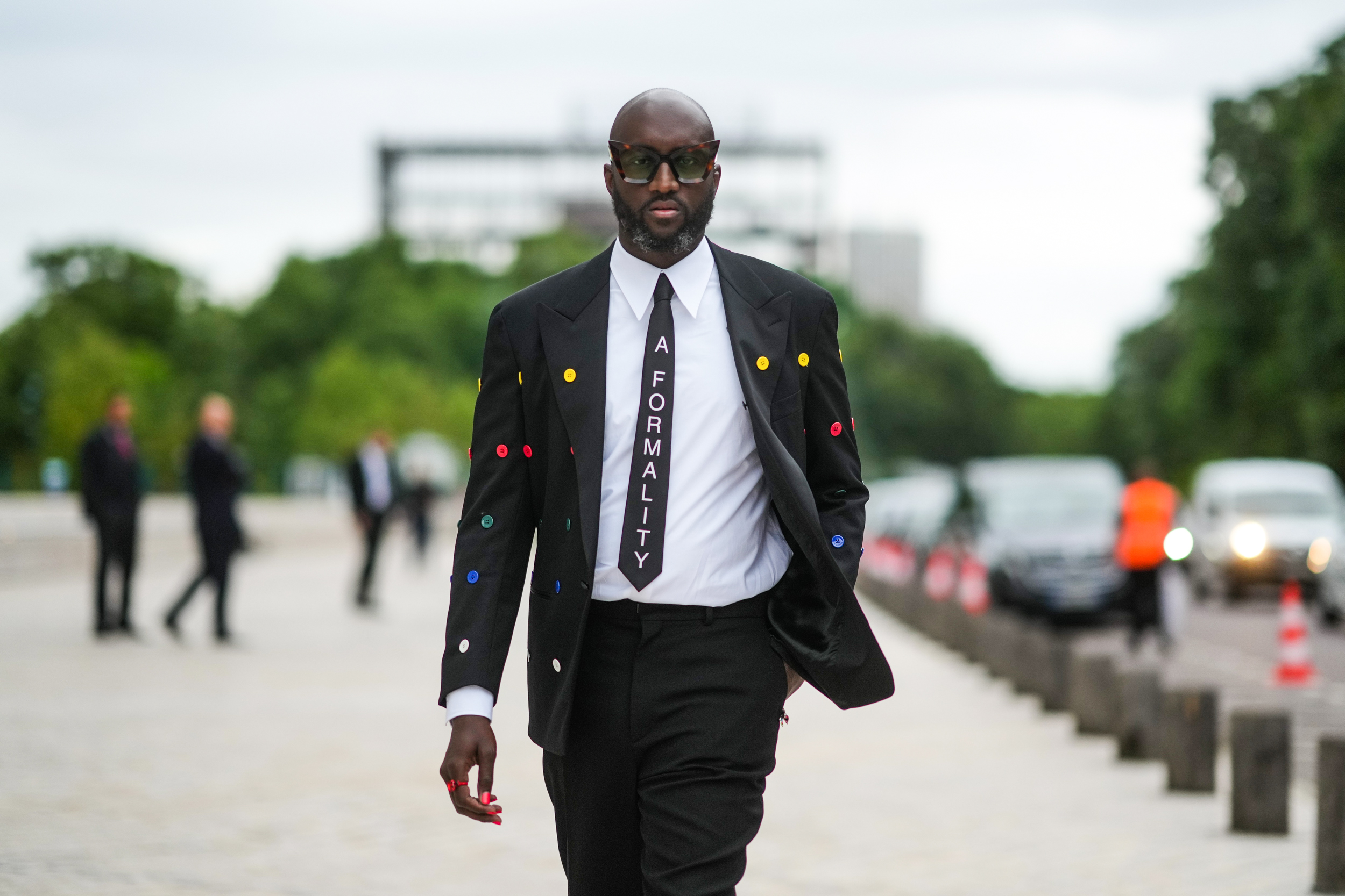Director of Louis Vuitton & CEO of Off-White endorses rapper Kofi Mole