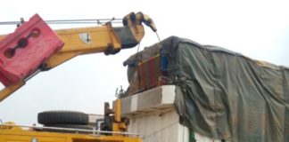 Loaded-articulated-truck-breaks- source: Ghana police service