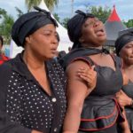 Touching message from Gloria Sarfo after mum’s burial Actress, Gloria Osei Sarfo (middle) mourns late mother