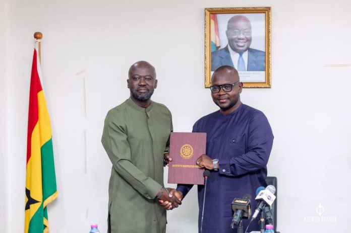 Asenso-Boakye inducts one of world’s most celebrated architect as registered member of ARC