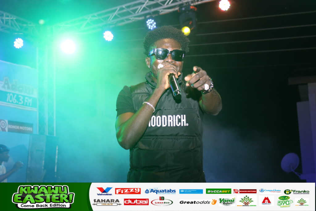 Kuami Eugene shuts down Adom Mega Street Bash 2022