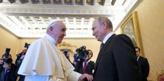 Russian President Vladimir Putin meets Pope Francis at the Vatican