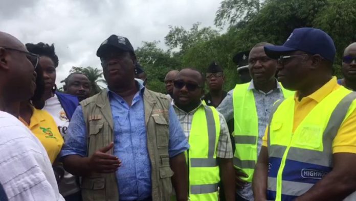 Roads Minister tours bridges in Central Region