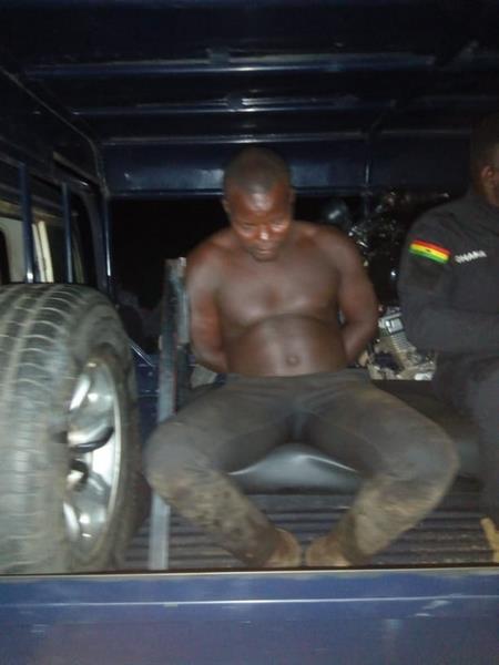 Community members arrest suspected robber; accomplices on the run