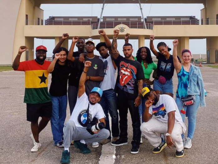 Chance The Rapper and Vic Mensa are in Ghana, this time, with about eight high school freshmen from Chicago in the US.