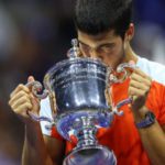 US Open: Carlos Alcaraz beats Casper Ruud in New York to win first major Carlos Alcaraz is the first teenager to become the men's world number one