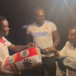 Yaw Tog gifts Stormzy and his mother beautiful Kente cloths after Global Citizen Festival [Video]