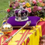The coffin of Queen Elizabeth II being carried to St George's Chapel carrying the orb, sceptre and the crown all fixed in place (Image: Andy Commins / Daily Mirror)