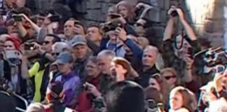 Protester hurls abuse at Queen Elizabeth II procession ( Image: @chrismarshll/Twitter)