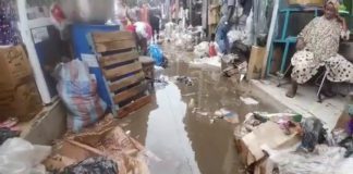 Over 1000 lockable shops flooded at Central Market;