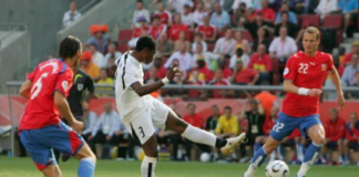 Asamoah Gyan strikes against Czech