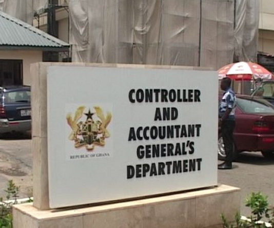 Controller to restore salaries of over 2,000 public workers after verification