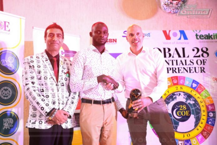 Taxi driver who returned over ¢8k to trader receives international integrity award