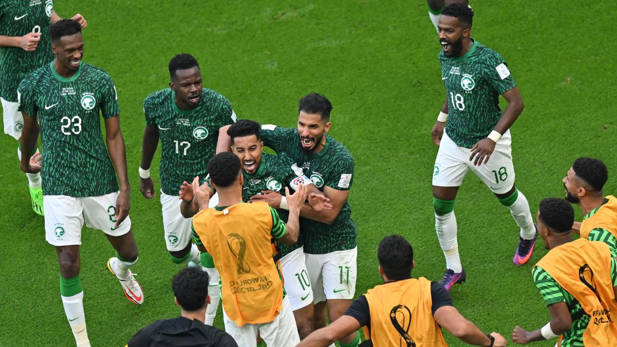 Saudi Arabian Football Players Gifted With Rolls Royce Phantoms After World  Cup Match Win Over Argentina