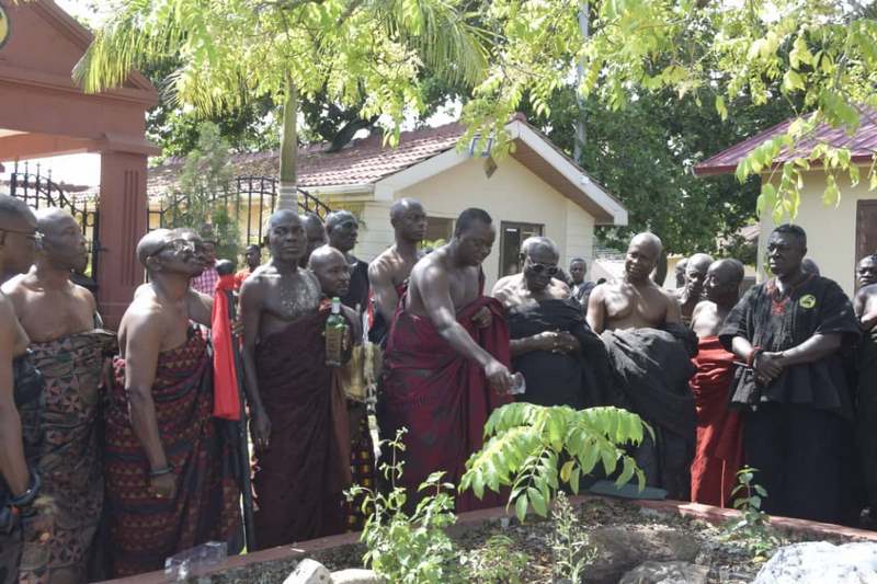 Okyenhene destools Benkumhene over galamsey