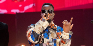 Sarkodie performance outfit at BBC radio 1Xtra’s “Afrobeat Concerto” | credit: @watezGH/ Twitter