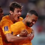 2022 World Cup: Netherlands see off USA to reach quarter-finals Memphis Depay of Netherlands celebrates with teammates after scoring the team's first goal during the FIFA World Cup Qatar 2022 Round of 16 match between Netherlands and USA at Khalifa International Stadium on December 03, 2022 in Doha, Qatar Image credit: Getty Images