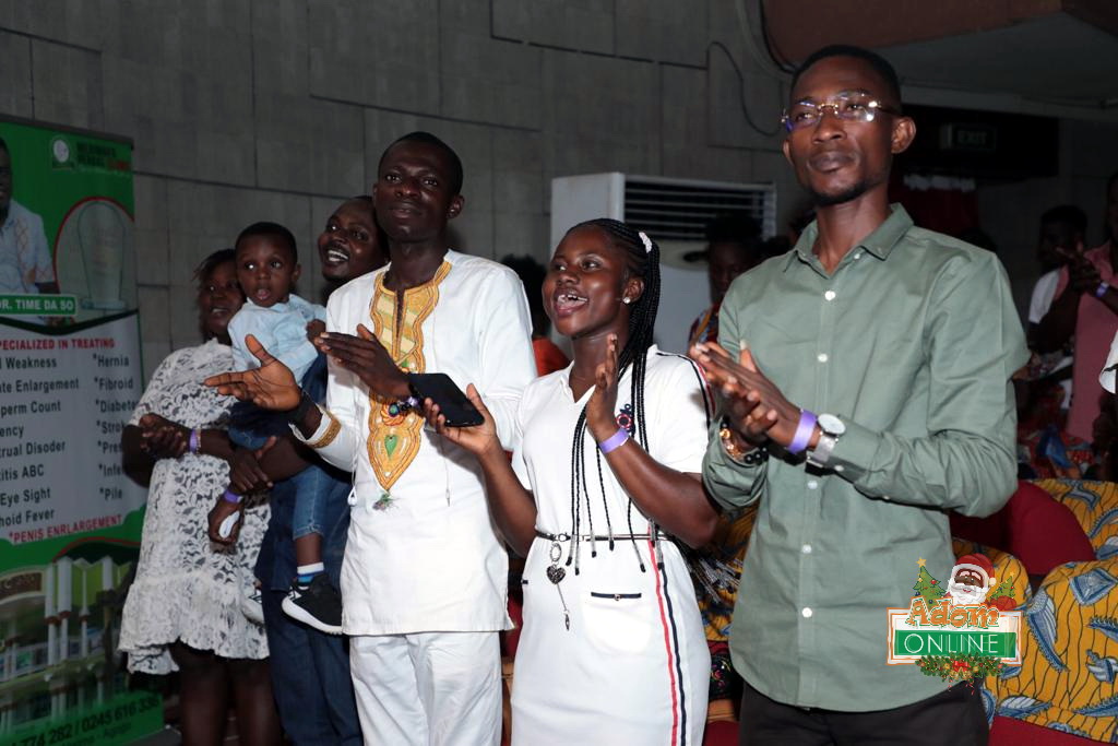 Photos: Kumawood stars thrill patrons with hilarious play at Adom TV’s Nine Lessons and Carols