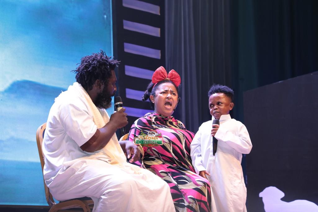 Photos: Kumawood stars thrill patrons with hilarious play at Adom TV’s Nine Lessons and Carols