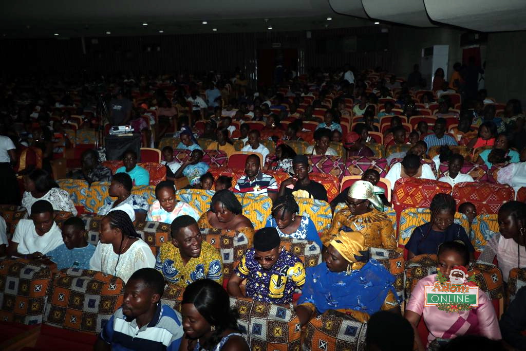 Photos: Kumawood stars thrill patrons with hilarious play at Adom TV’s Nine Lessons and Carols