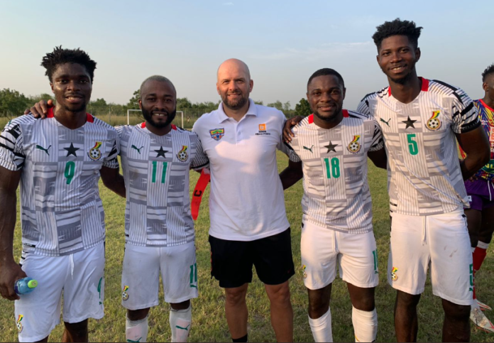 Slavko Matic with some Hearts of Oak players