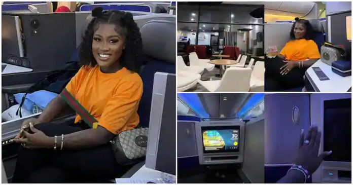 Fella Makafui looks stunning while on her flight. Photo Source: @fellamakafui