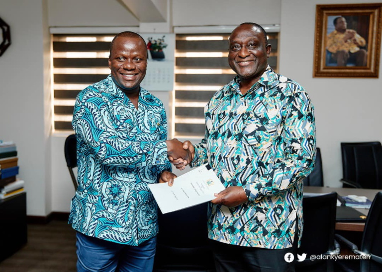 Alan Kyerematen hands over to Abu Jinapor [Photos]