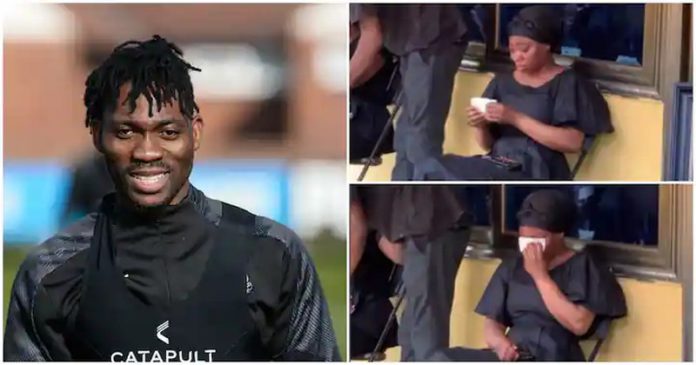 Christian Atsu (left) and his twin sister crying (right). Photo Source: Getty Images and @yencomghnews Christian Atsu (left) and his twin sister crying (right). Photo Source: Getty Images and @yencomghnews