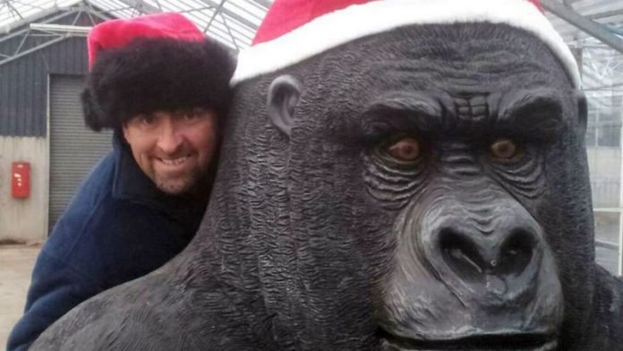 Owner Andrew Scott with Gary the gorilla source: mirroruk