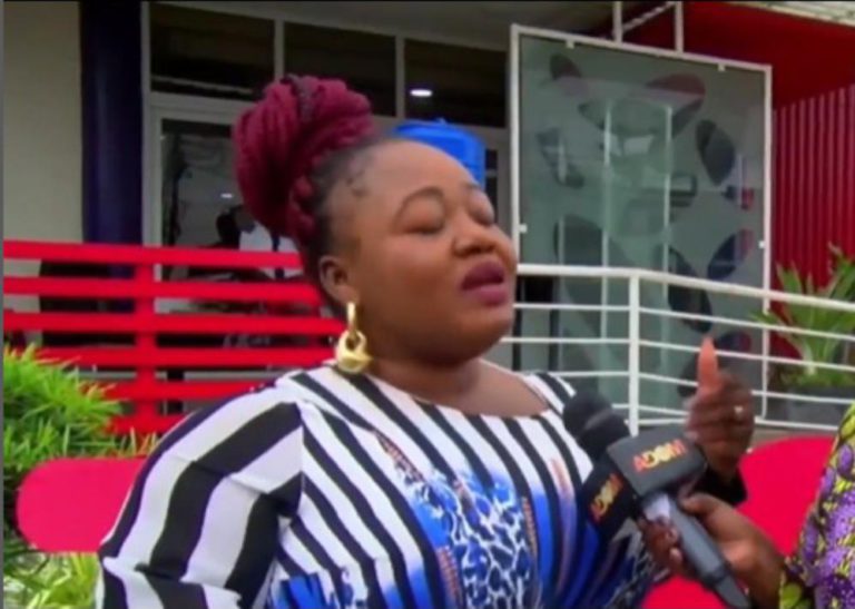 Selina Boateng reacts to her great fall at Celestial Praiz [Video]